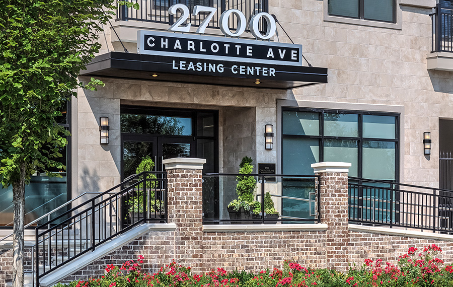 Apartments in Nashville - 2700 Charlotte Ave Apartments