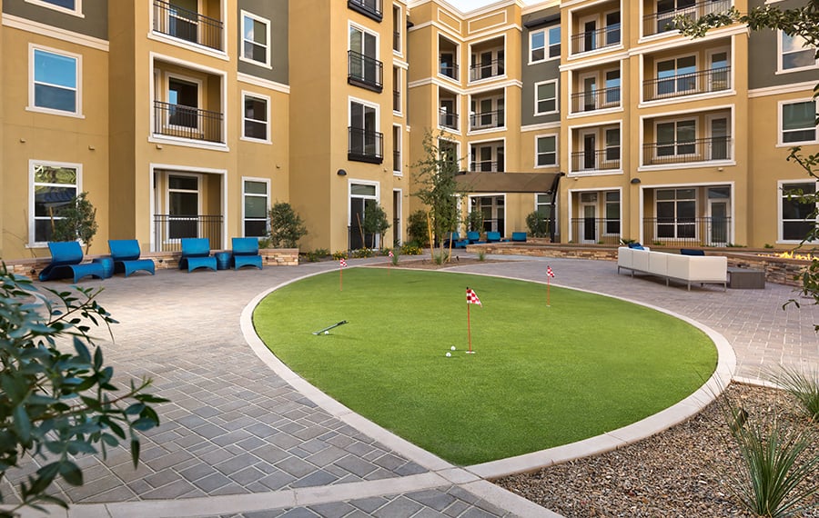 Luxury apartments in Biltmore with putting green - District at Biltmore - Phoenix, AZ