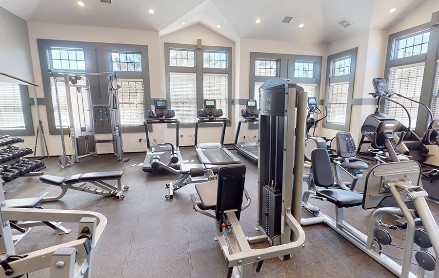 Aurora, CO Apartments - The Sanctuary at Tallyns Reach - fitness center