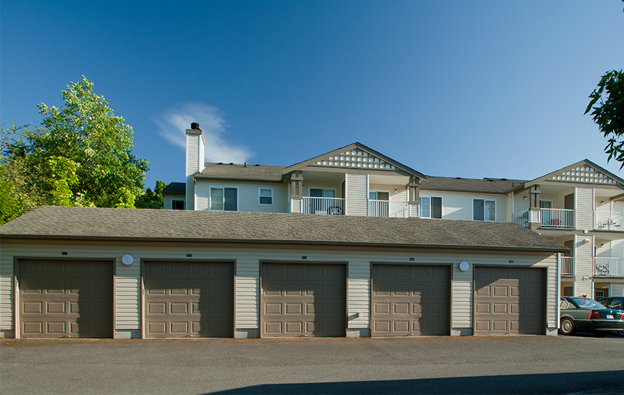 Fairwood-Cascade apartments with garage - Benson Downs Apartments - Renton, WA