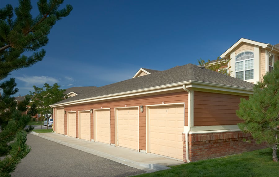 Madison Park - apartments with detached garages - Thornton, CO
