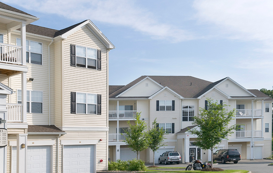 Apartments with Garages - Highlands at Dearborn - Peabody, MA