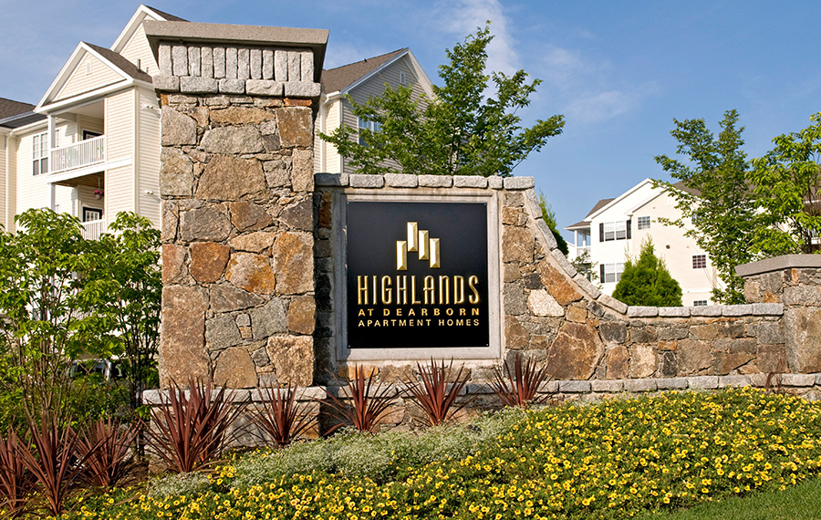 1-bedroom apartments in Peabody - Highlands at Dearborn - Exterior