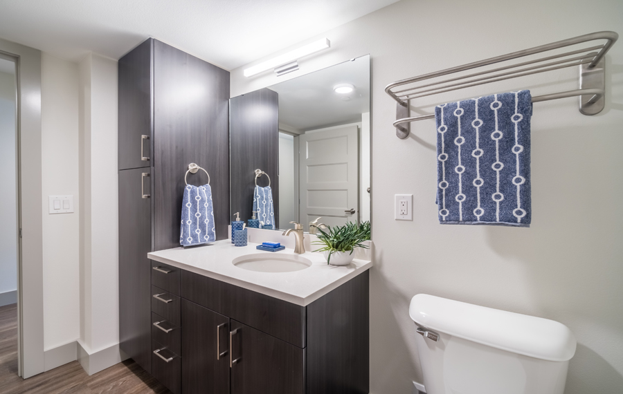 Metro 112 Apartments - Bellevue, WA - bath with linen closet