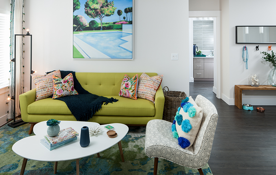 Larq Henderson Apartments - Dallas Texas - Living Room