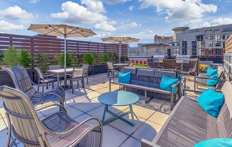 Arlington, VA Apartments - Zoso Flats - Rooftop Deck