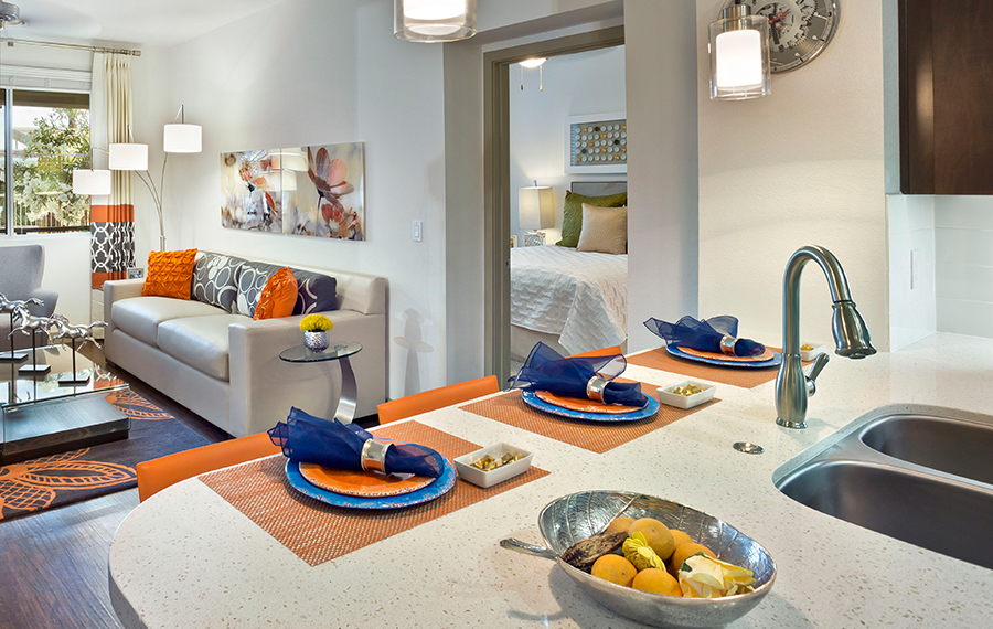 North Scottsdale apartments - Avion on Legacy living area