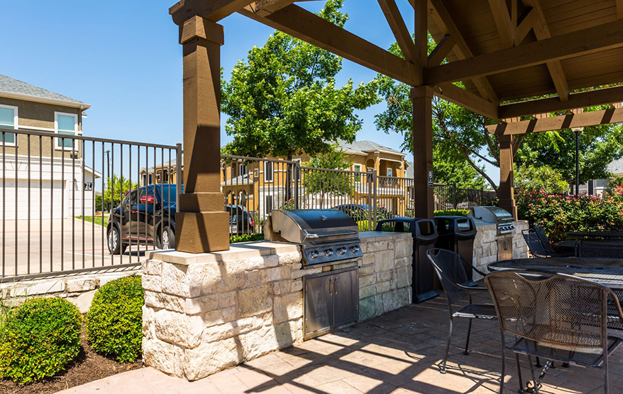 Glenhaven at Star Ranch -  Near Meadow Lake Park Hutto, TX - outdoor kitchen