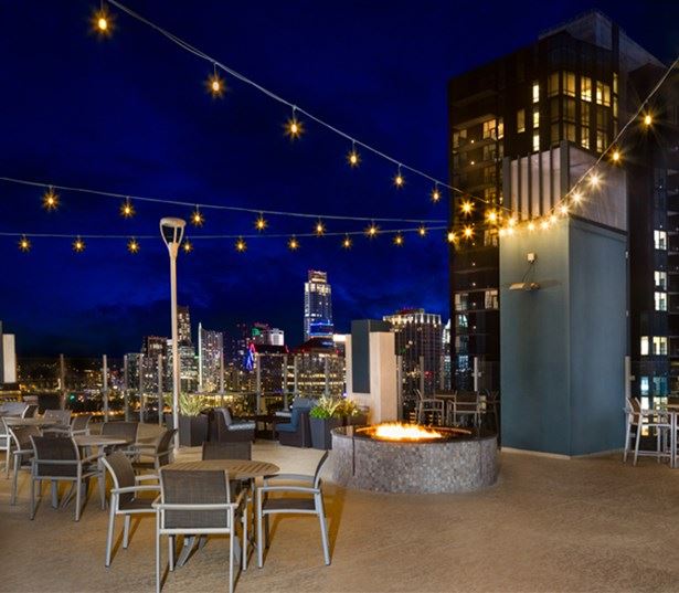 Tour the Gallery | Austin, TX Apartments Downtown | SkyHouse Austin