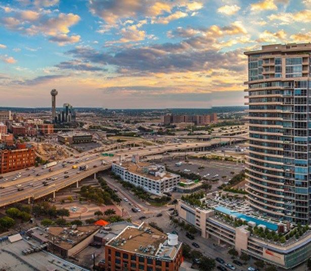 Gallery | Victory Park Apartments: SkyHouse Dallas | Dallas, Texas