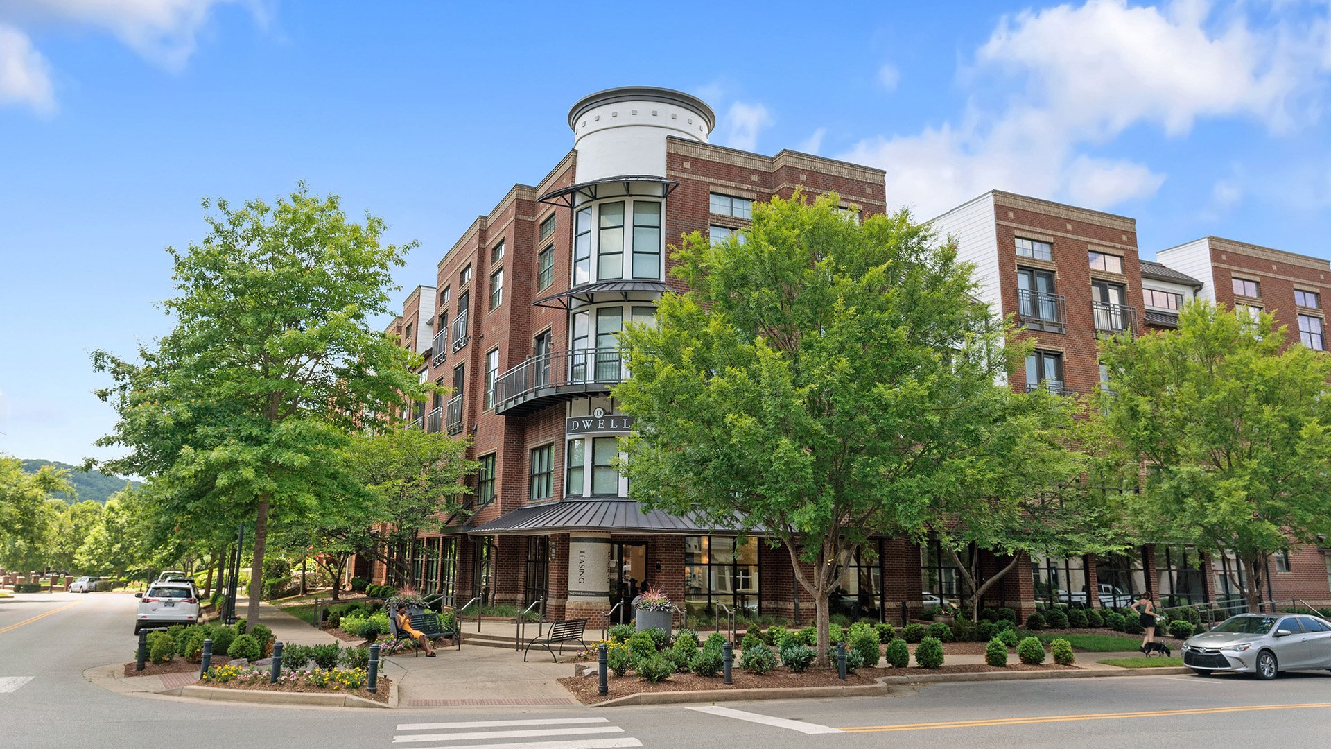 Dwell at McEwen | Cool Springs Apartments in Franklin, TN