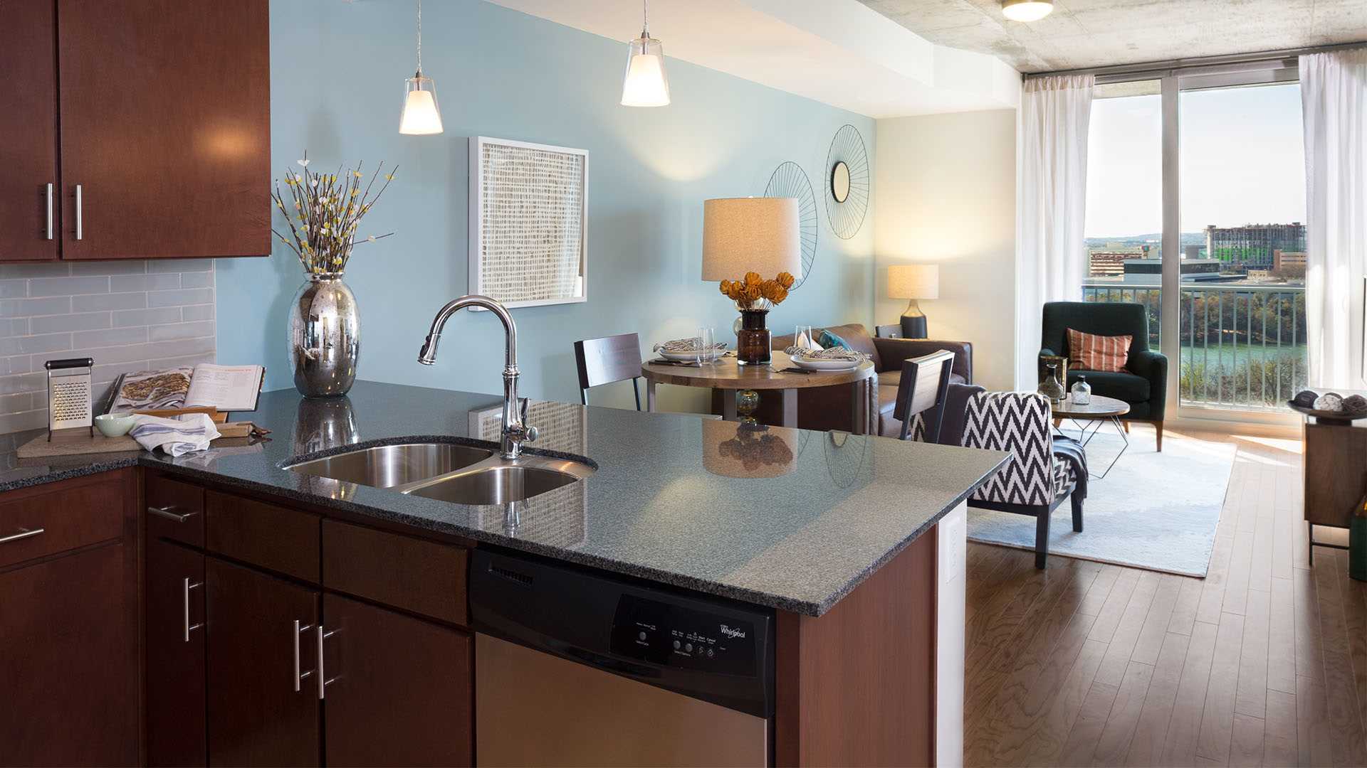 Downtown Austin, TX Apartments on Rainey Street | SkyHouse Austin