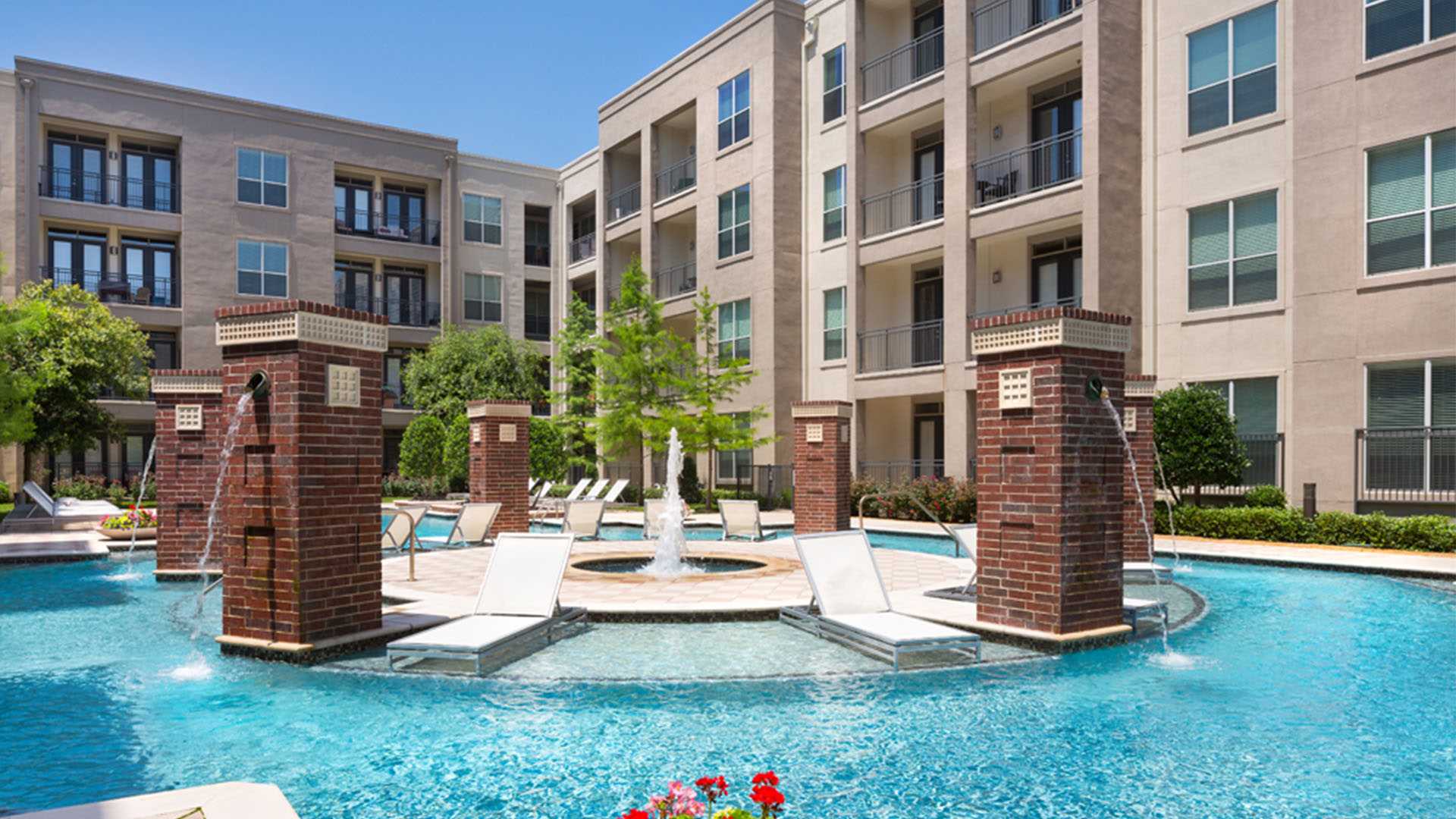 Uptown Dallas Apartments | The Icon At Ross | Dallas, TX