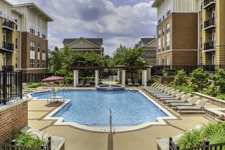 The Reserve at Tysons Corner - Vienna, VA - Pool
